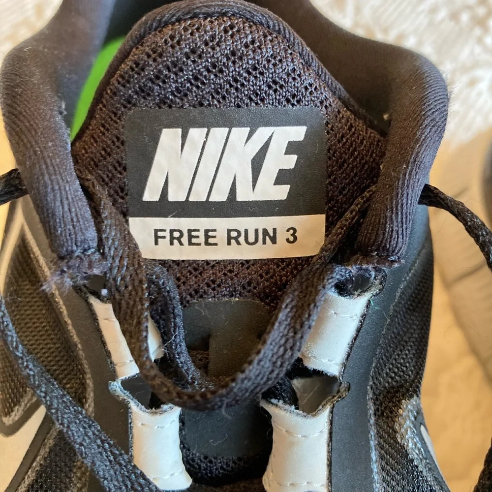 Nike Free Run 3 Sneakers - Picture 2 of 12